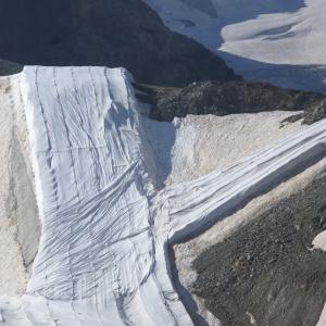 Glacier protection felt