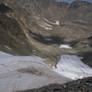 Glacier protection felt